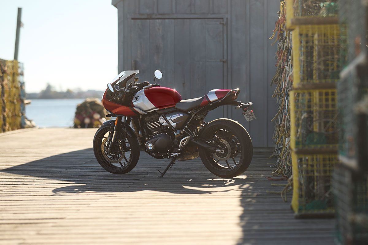 Triumph Thruxton 400