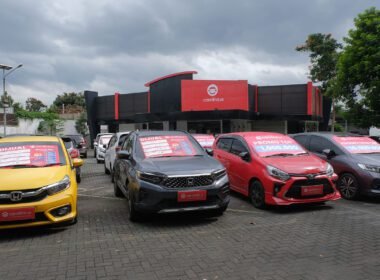Caroline diskon Bazaar kendaraan mobil bekas
