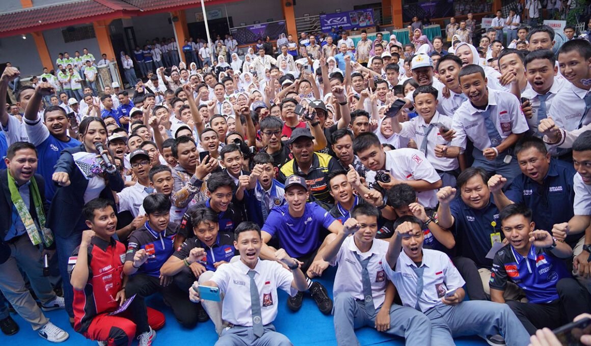 Yamaha Toprak Razgatlioglu SMK 39 Jakarta