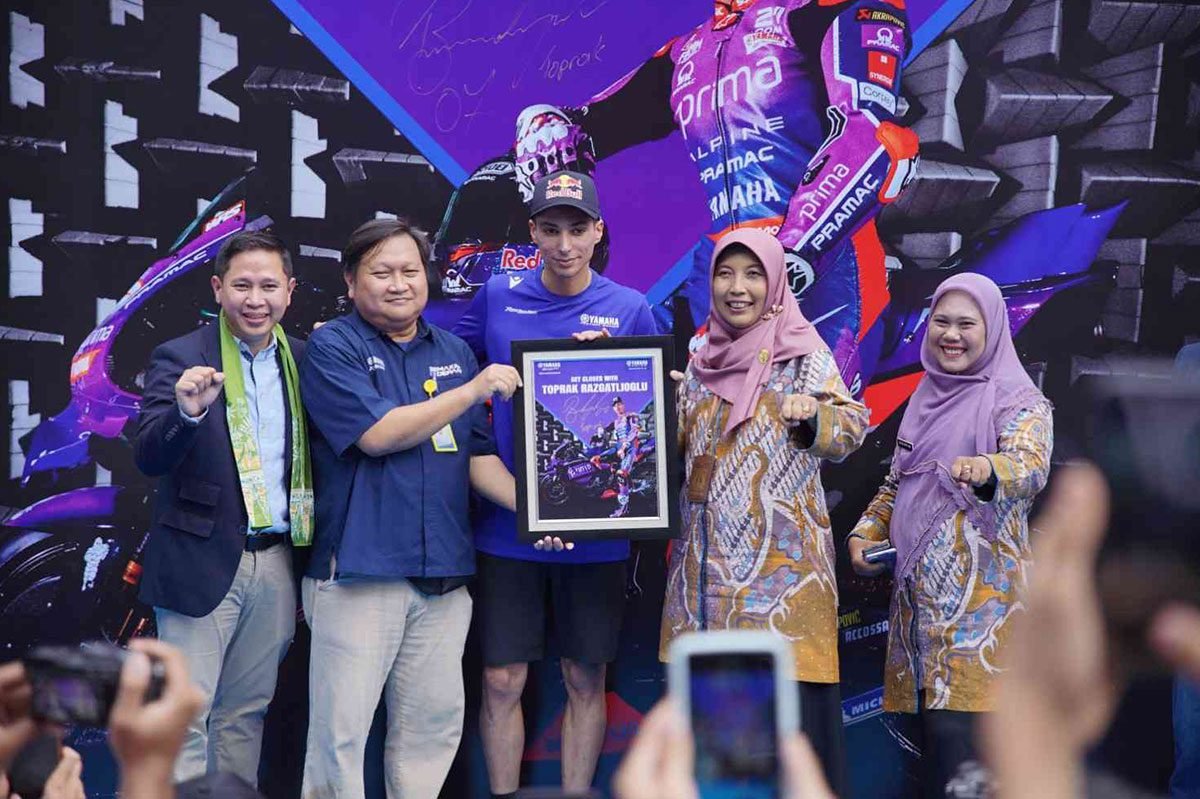 Yamaha Toprak Razgatlioglu SMK 39 Jakarta