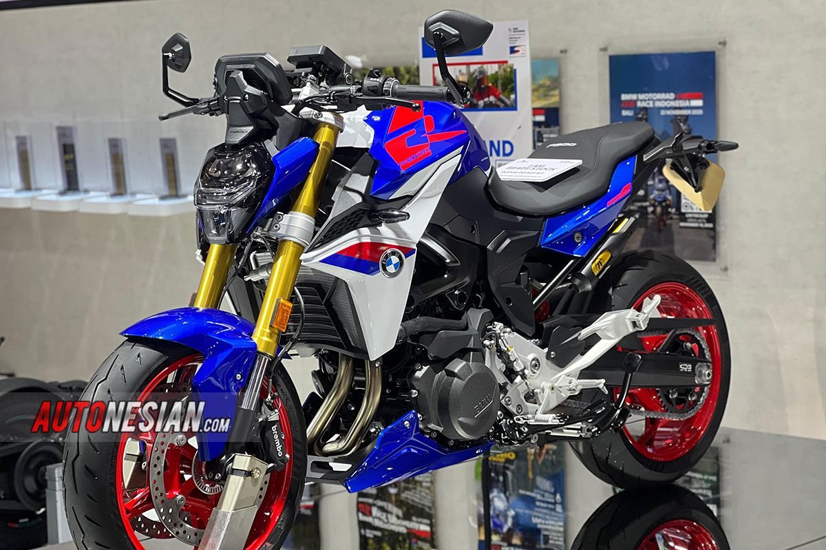 BMW F 900 R IIMS 2026