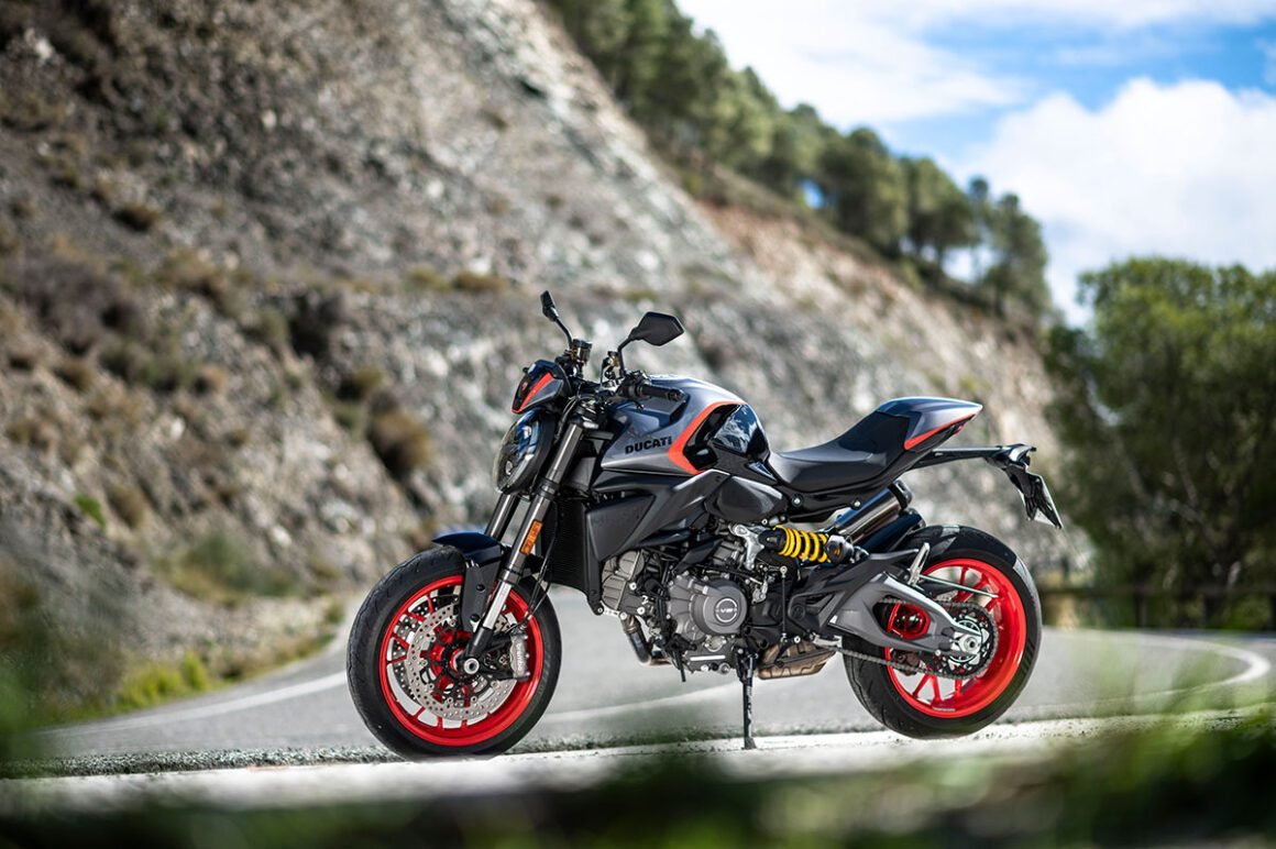 Ducati Monster Livery baru MY2026