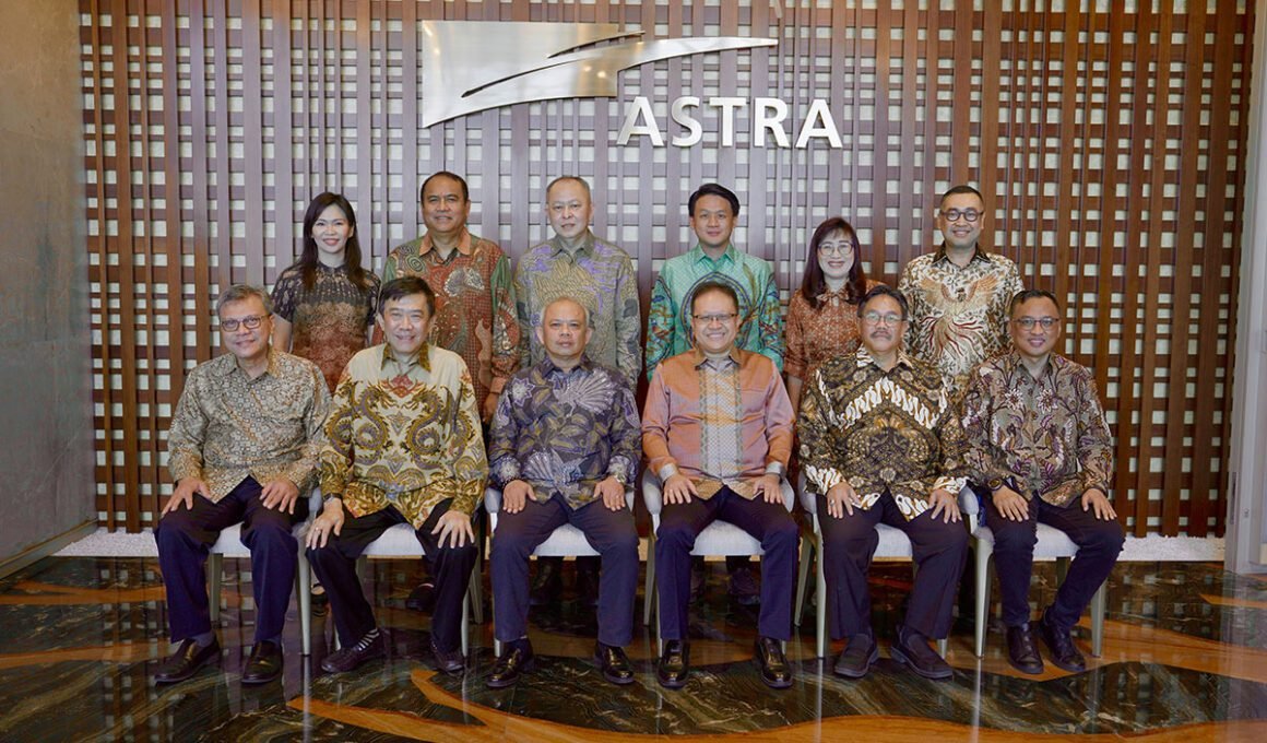 FIFGroup direksi RUPS 2026