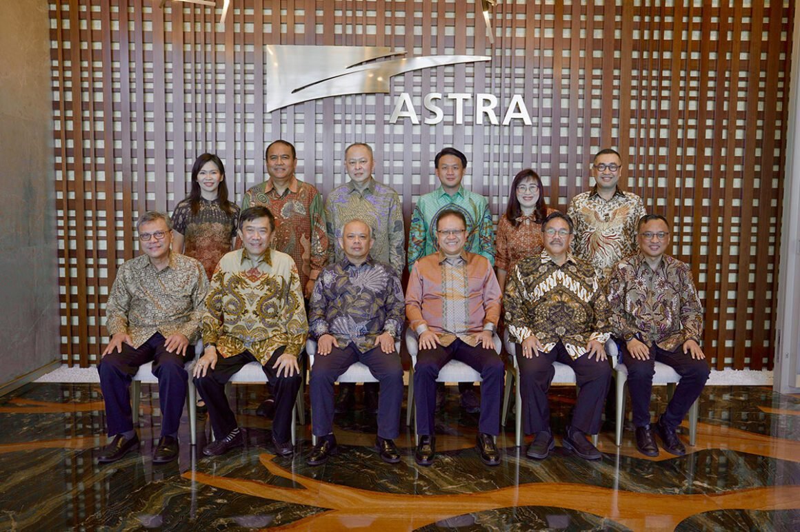 FIFGroup direksi RUPS 2026