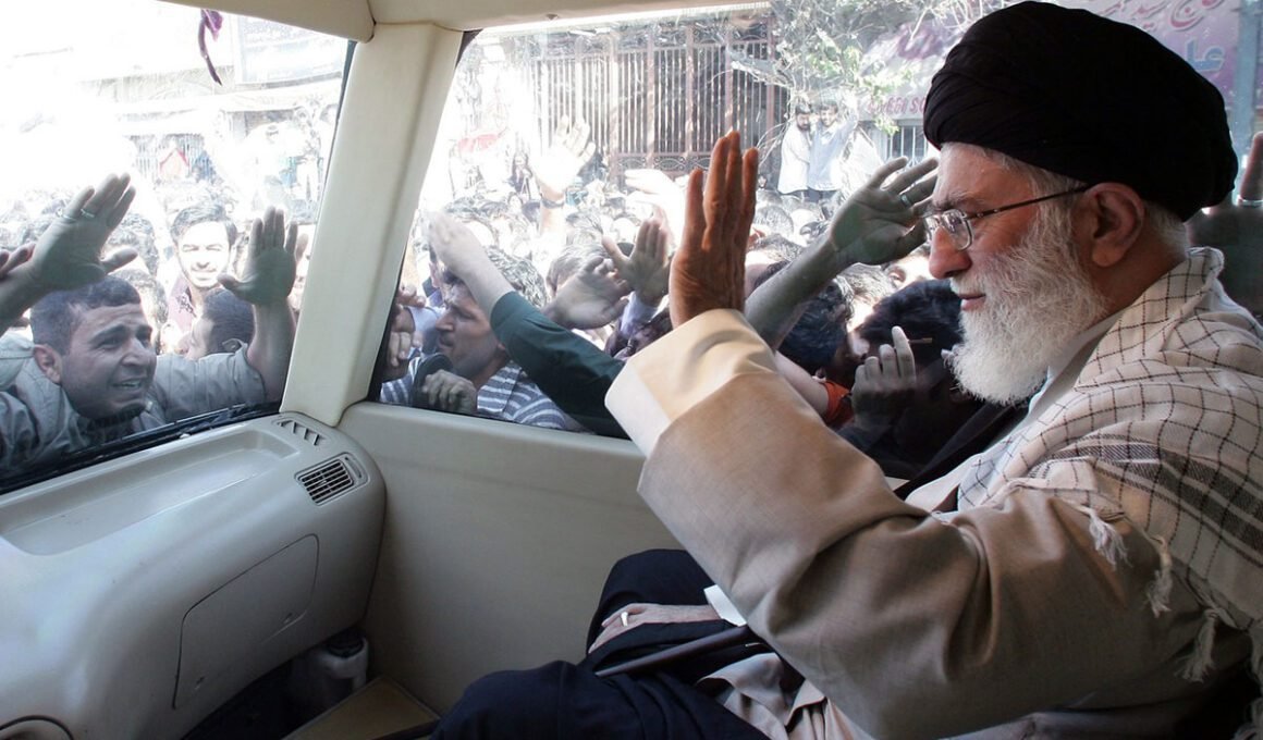 pemimpin iran Ali Khamenei mobil otomotif