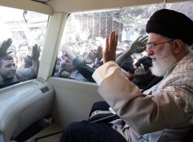 pemimpin iran Ali Khamenei mobil otomotif