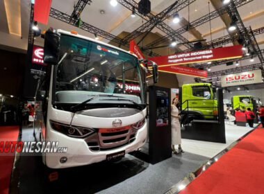 Hino Bus 4x4 GIICOMVEC 2026