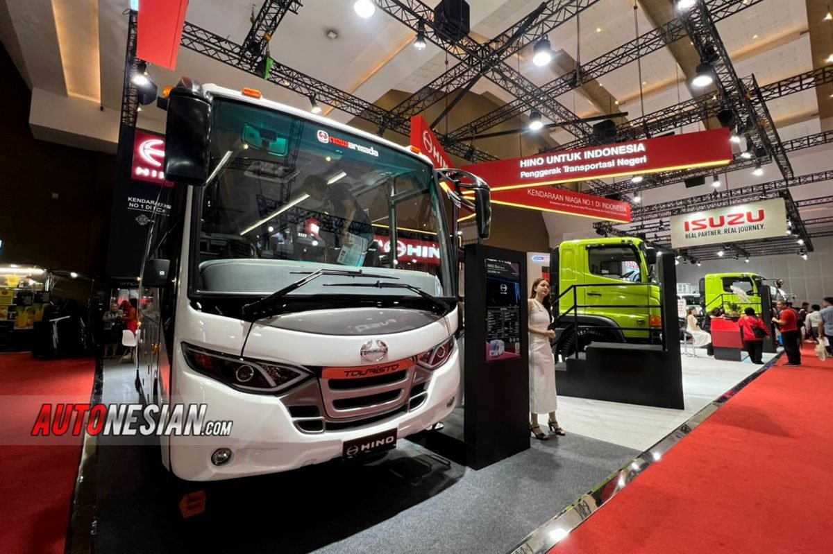Hino Bus 4x4 GIICOMVEC 2026