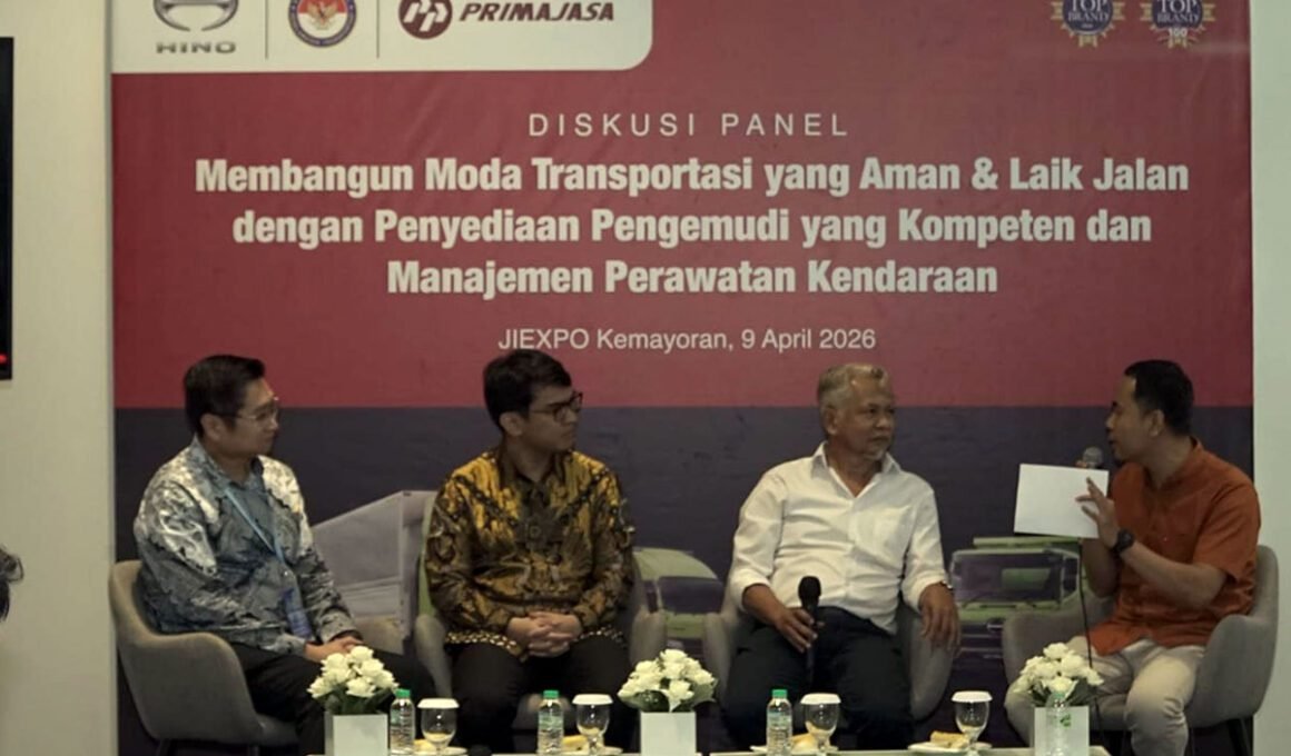 Hino Moda Transportasi aman laik jalan GIICOMVEC 2026