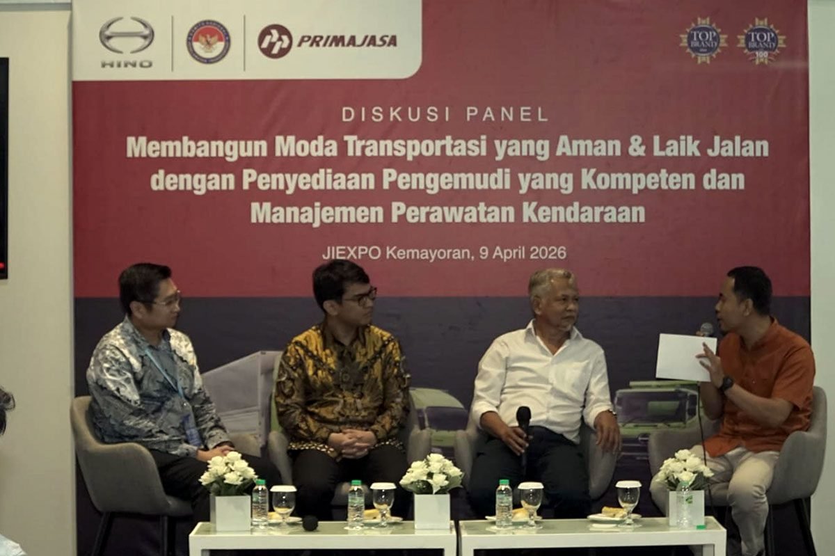 Hino Moda Transportasi aman laik jalan GIICOMVEC 2026