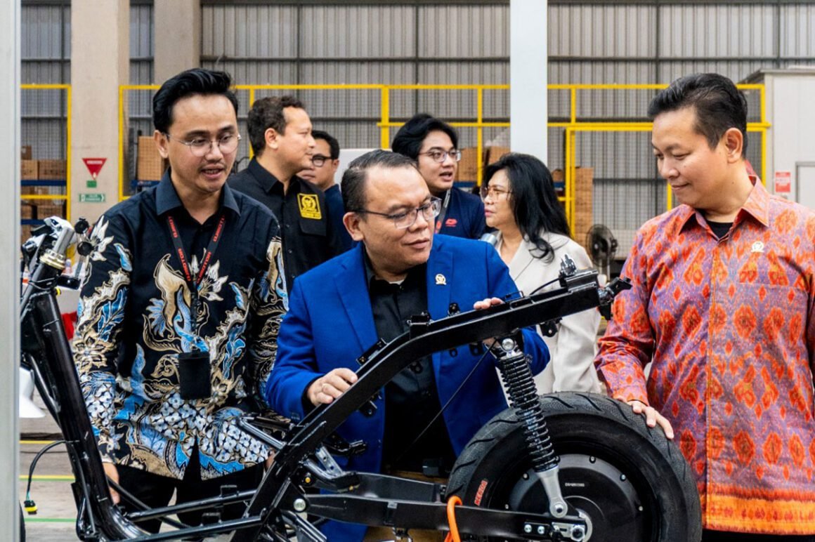 QJMotor Manufacture Indonesia DPR RI