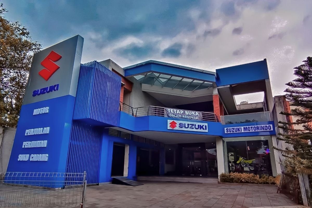 Suzuki motor bengkel dealer solo