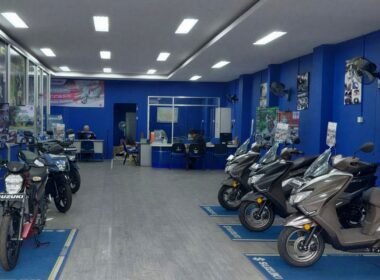 Suzuki motor bengkel dealer
