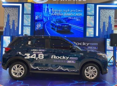 Daihatsu Rocky e-Smart Hybrid IIMS Surabaya 2026