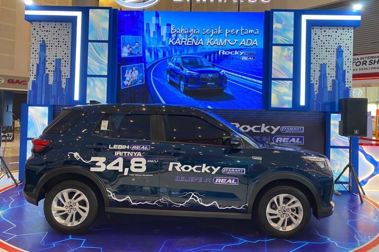 Daihatsu Rocky e-Smart Hybrid IIMS Surabaya 2026