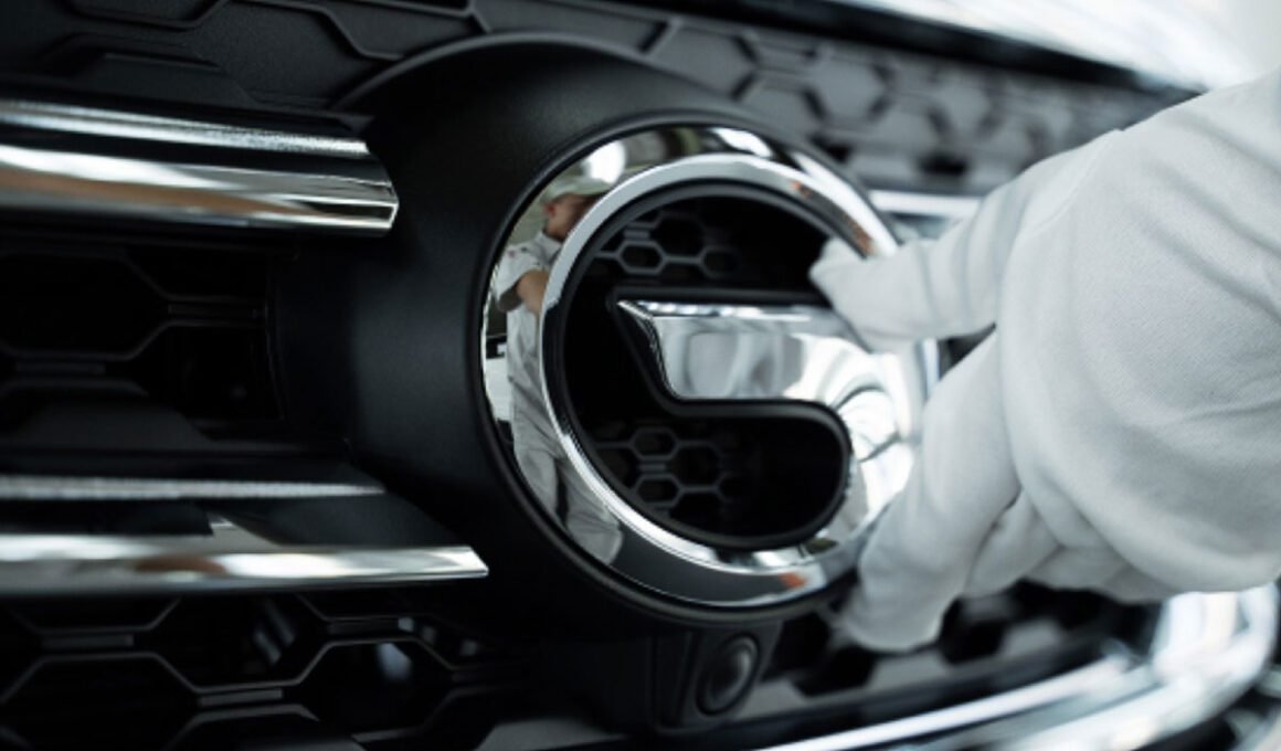 GAC Group emblem grille logo