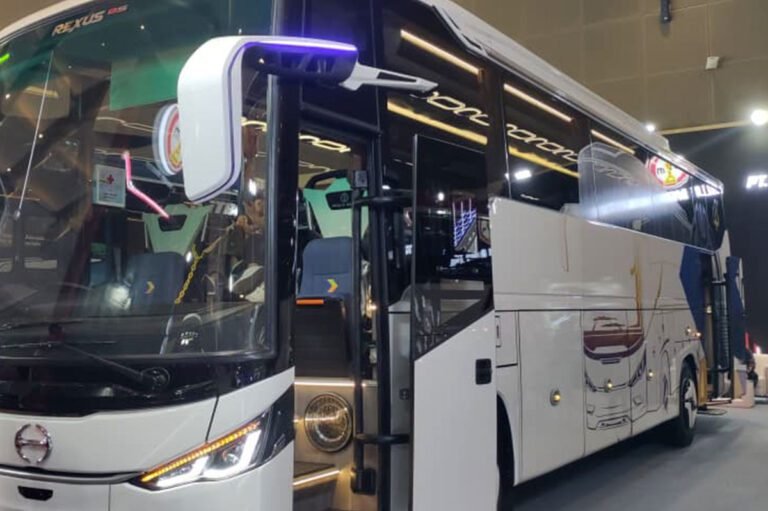Hino bis damri 3 negara
