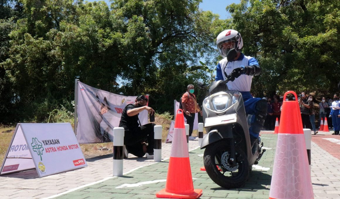 Honda yayasan AHM safety riding gen z