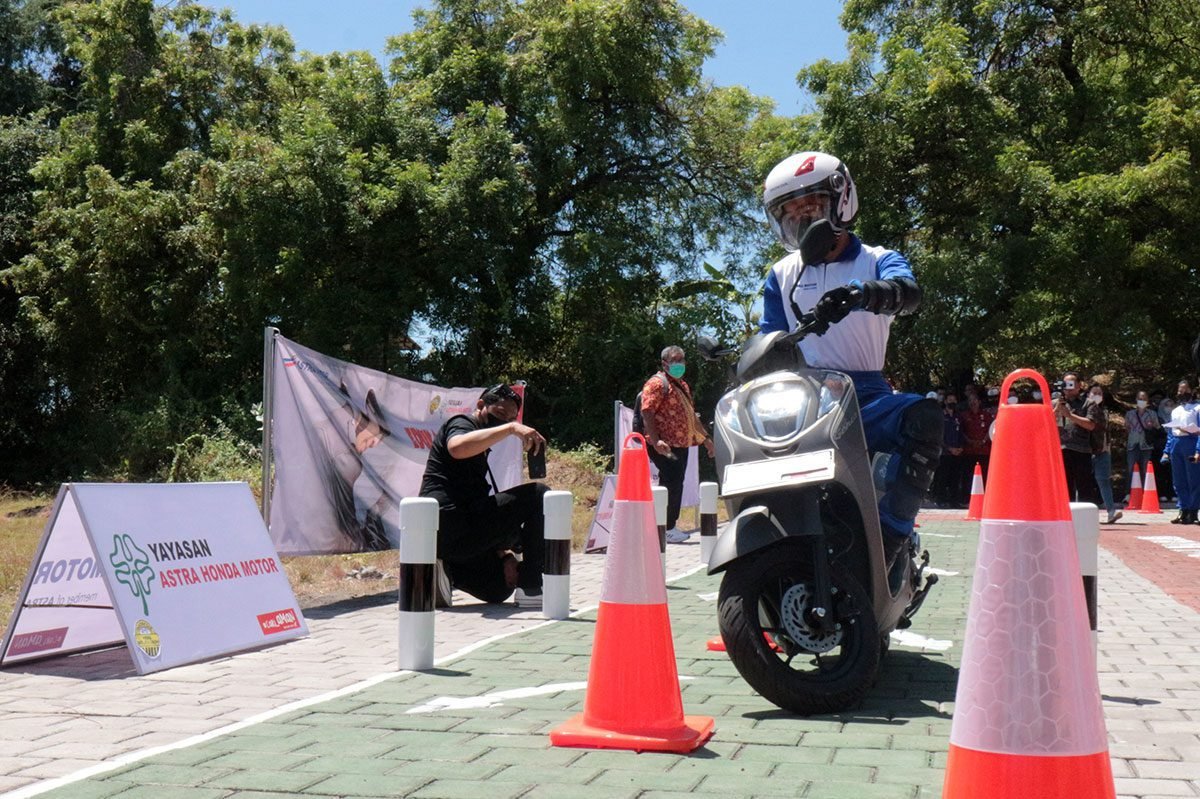 Honda yayasan AHM safety riding gen z