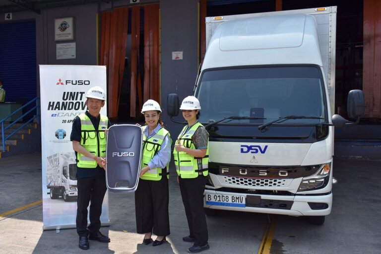 Mitsubishi Fuso ecanter DSV