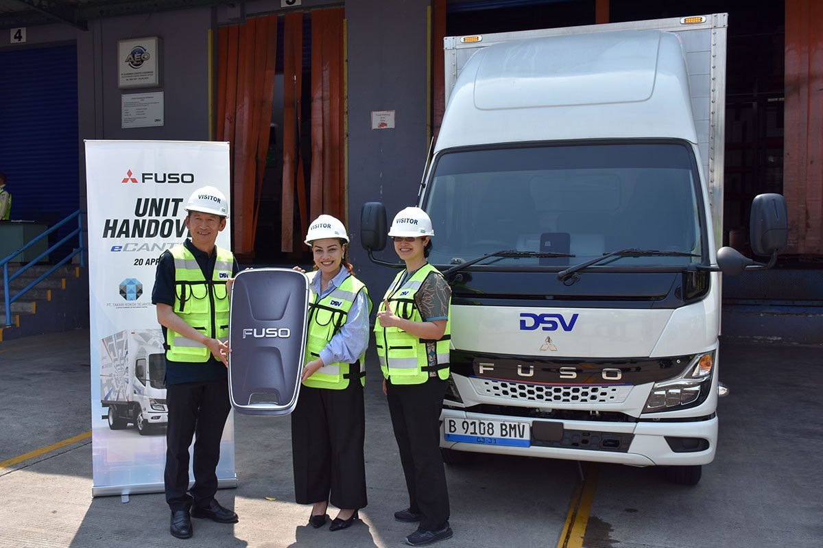 Mitsubishi Fuso ecanter DSV