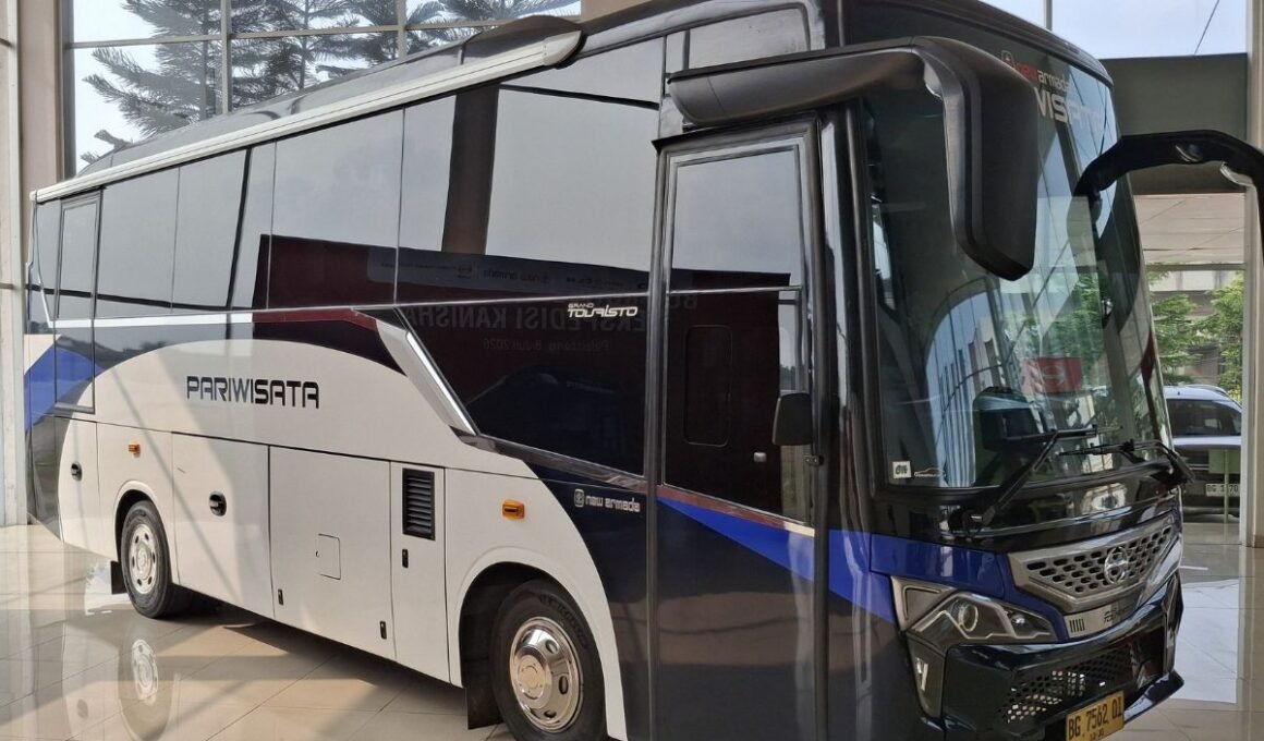 Bus Hino GB 150