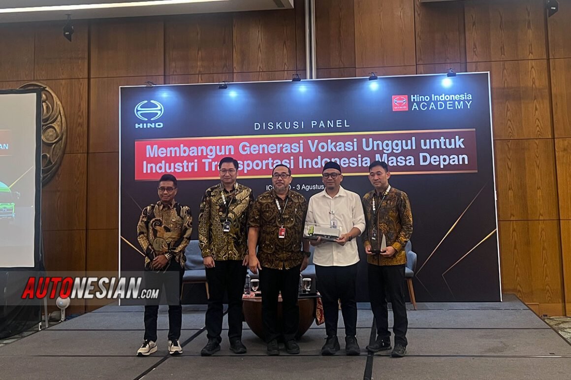 Hino Indonesia vokasi pendidikan Academy GIIAS 2026