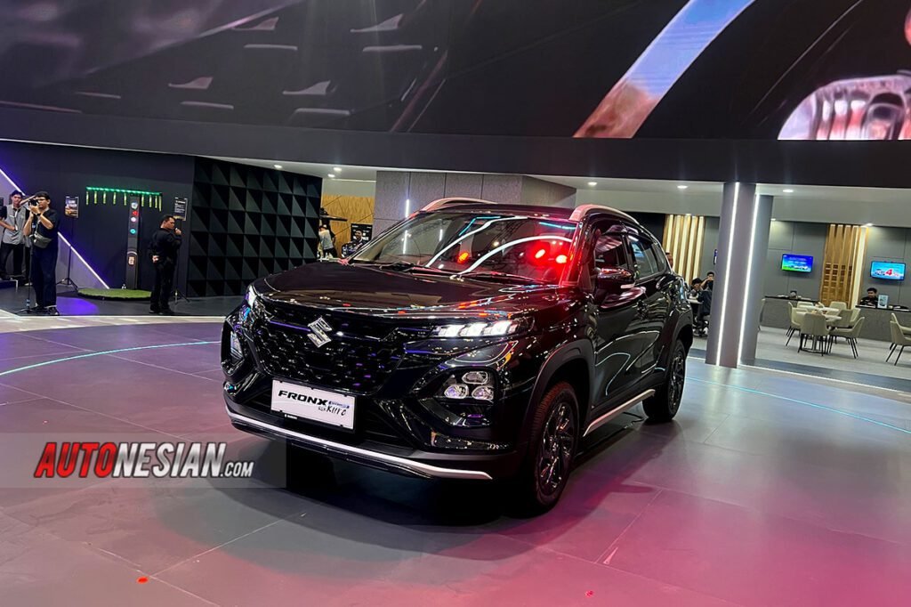 Suzuki Fronx SGX hybrid kuro GIIAS 2026