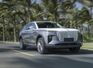Hongqi E-HS9