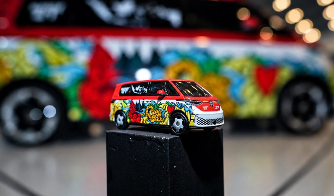 Volkswagen ID Buzz MINI GT Mizu Diecast IMX 2026