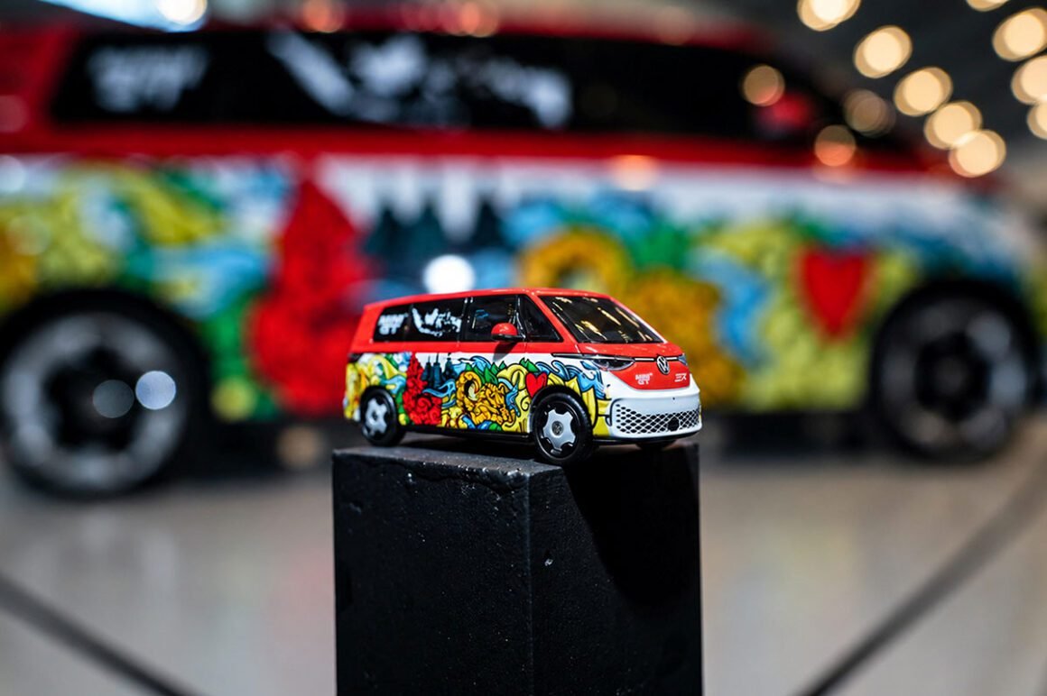 Volkswagen ID Buzz MINI GT Mizu Diecast IMX 2026